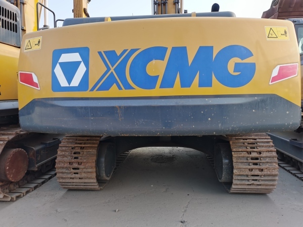 徐工XE335C大型挖掘机
