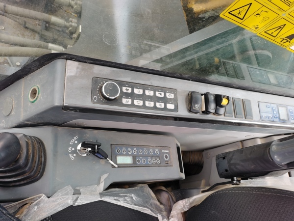 徐工XE360U大型挖掘机
