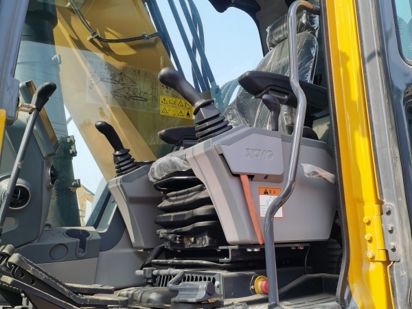 徐工XE400T大型挖掘机
