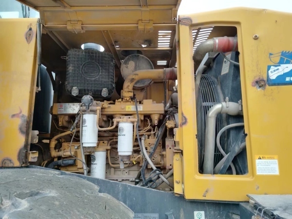 徐工LW600FV6吨