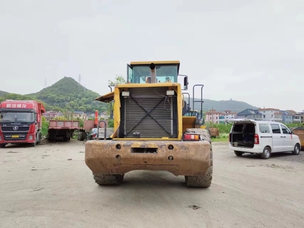 徐工LW600FV6吨