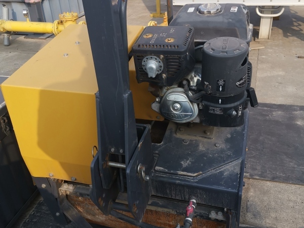 徐工XMR050轻型压路机