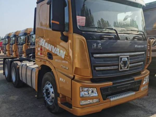 徐工G7系列6×4国六燃油牵引车G7