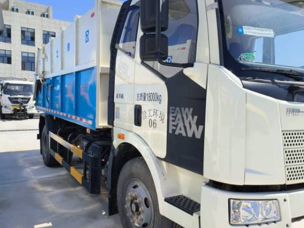 徐工XGH5180ZLJC6压缩式对接垃圾车（收集）