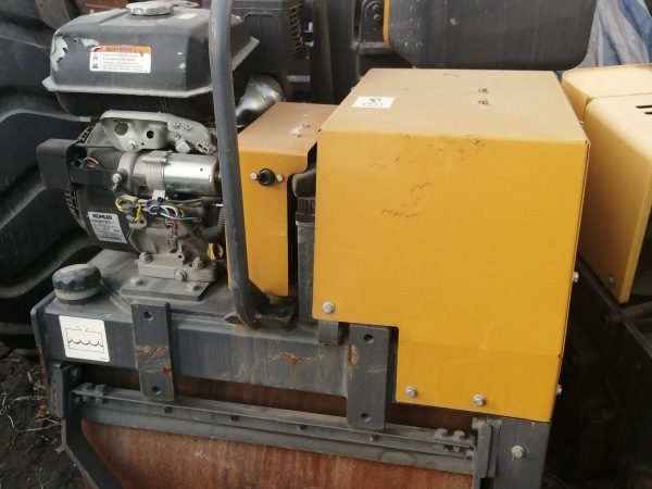 徐工XMR050轻型压路机