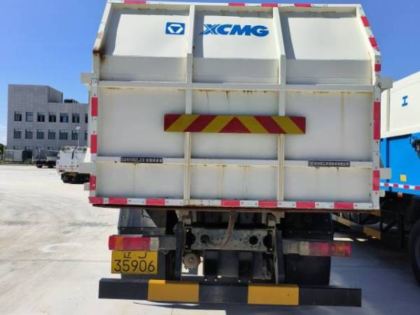 徐工XGH5180ZLJC6压缩式对接垃圾车（收集）