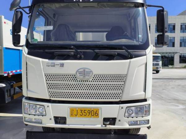 徐工XGH5180ZLJC6压缩式对接垃圾车（收集）