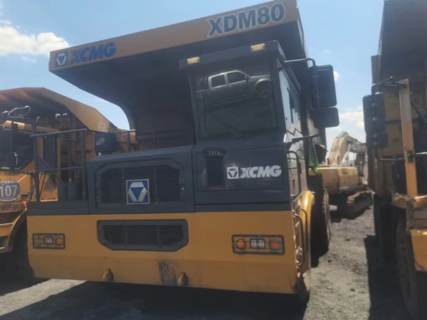 徐工XDM80三桥刚性矿车