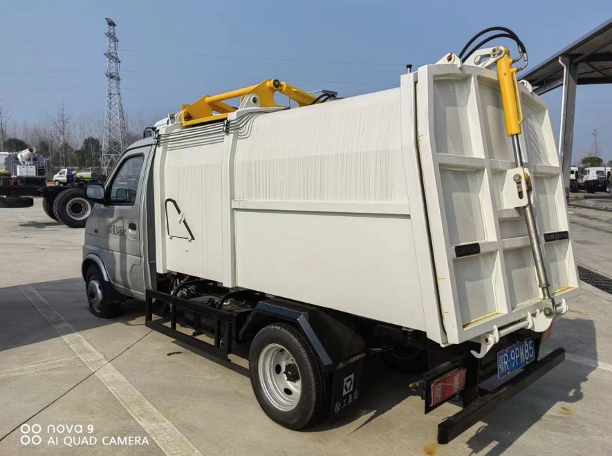 徐工DXA5031ZZZA6侧装压缩式垃圾车