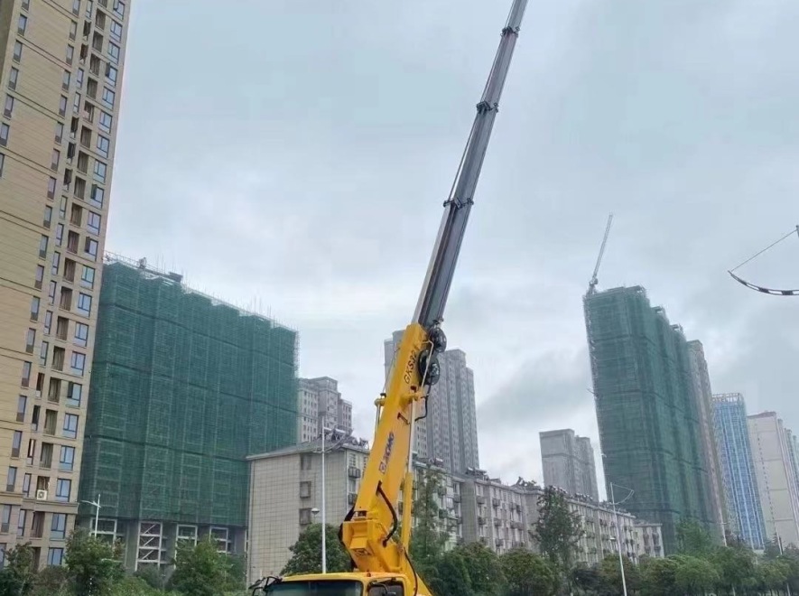 徐工28米一代直臂平台