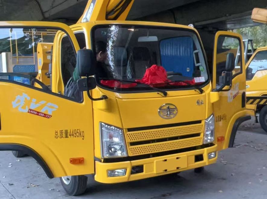 徐工28米一代直臂平台